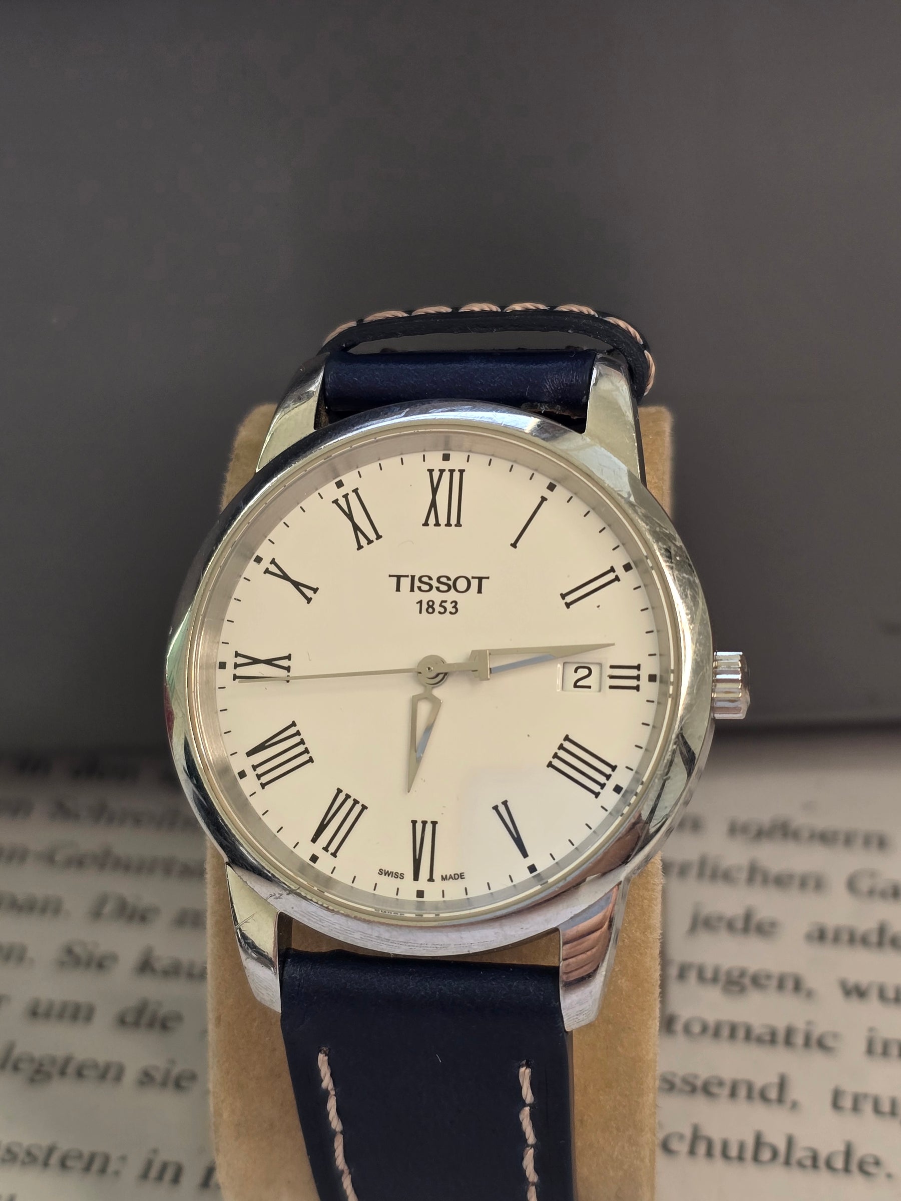 Tissot Tradition · Creme-Zifferblatt · Quarz